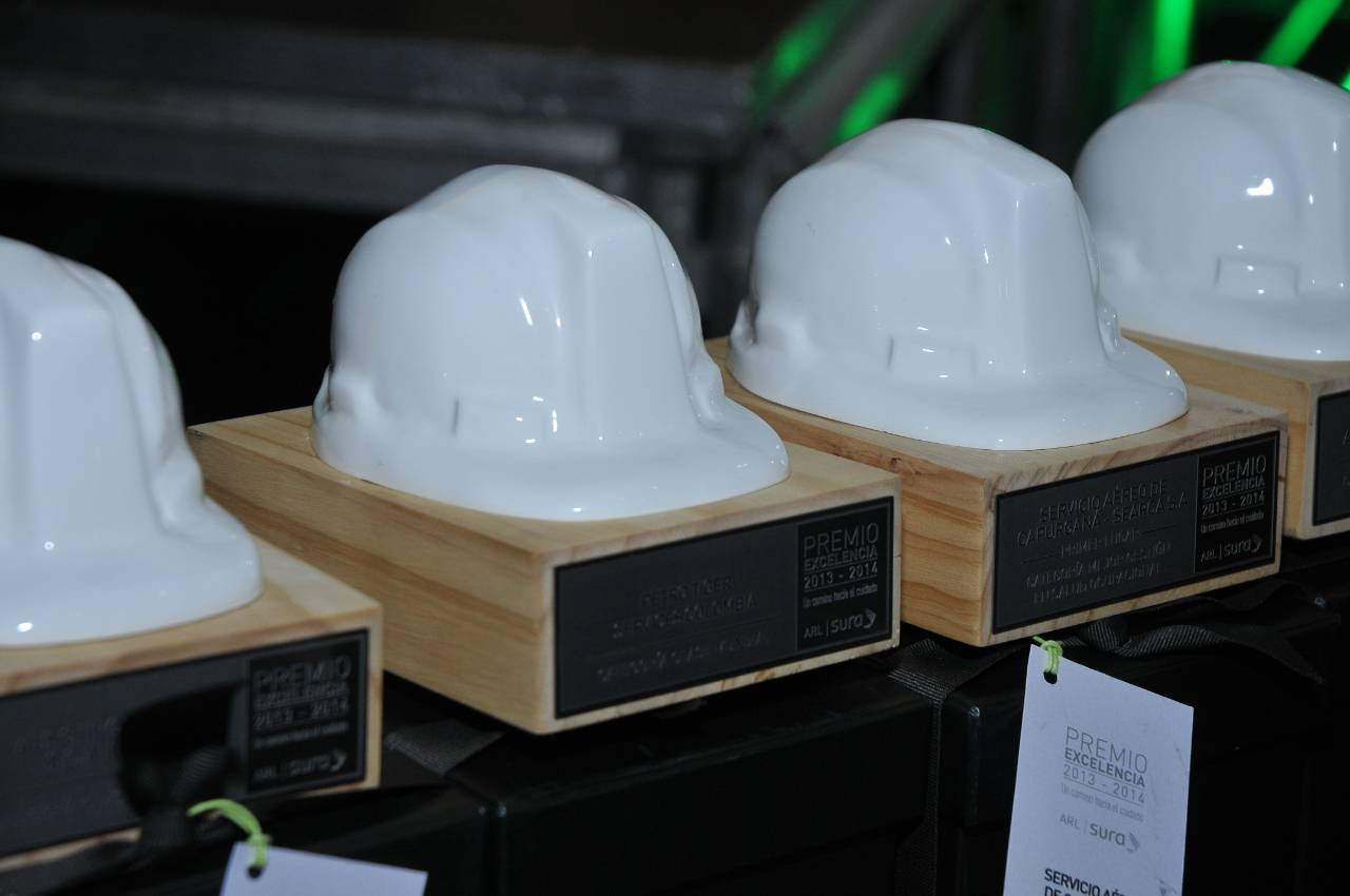 PremioExcelenciaSura (2)