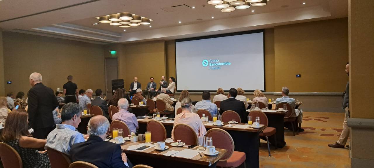 WhatsApp Image 2023-12-06 at 11.21.41 AM